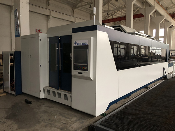 Fuldt lukket Palletbord CNC Fiber Laser Metal Sheet Cutting Machine